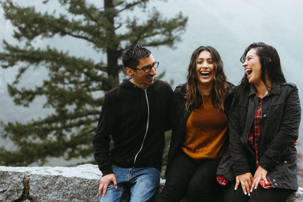 relaciones amistad riesgo alcoholismo