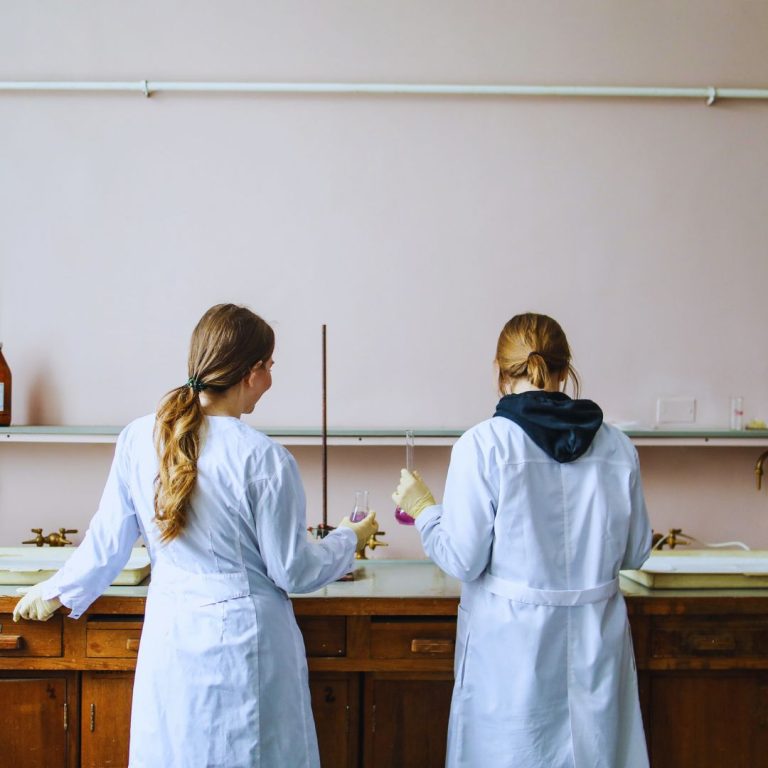 Mujeres ciencia genética