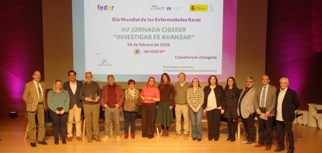 Durante la jornada, responsables de FEDER explicaron su colaboración en la búsqueda de diagnóstico para pacientes con enfermedades raras de IMPaCT-GENóMICA y se presentaron iniciativas de colaboración entre personal investigador del CIBERER y asociaciones de pacientes. Imagen: CIBER.