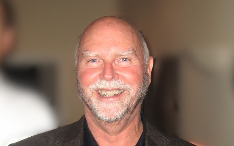 Craig Venter, figura clave en la secuenciación del genoma humano y en el desarrollo de la biología sintética, ha fallecido a los 79 años.