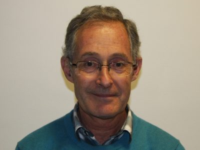 El doctor Carracedo, profesor de Medicina Legal en la Universidad de Santiago de Compostela y director de la Fundación Pública Gallega de Medicina Genómica. Fotografía: Lucía Márquez Martínez MedigenePress SL)