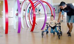 Foto Dani paciente que ha recibido terapia génica experimenta para la paraparesia espástica hereditaria revisión médica 2 Dani es un paciente de dos años que ha recibido terapia génica experimental para la paraparesia espástica hereditaria. Imagen: Hospital Sant Joan de Deu.