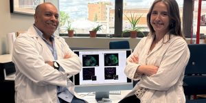 Los investigadores Tarik Smani (Izq) e Isabel Galeano Otero que han participado en el estudio que marca a la proteína Orai1 como regulador de la recuperación del corazón tras un infarto. Imagen: Instituto de Biomedicina de Sevilla.