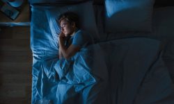 Identifican una variante en un gen que contribuye a necesitar menos horas de sueño
