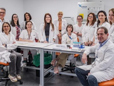Investigadores que han participado en el estudio que identifica un biomarcador para el cáncer de endometrio