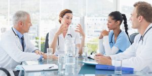 La supervisión en asesoramiento genético es un proceso que mejora la atención clínica y la gestión emocional de los profesionales