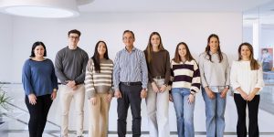 Equipo de investigadores que han participado en el estudio sobre la alteración genética que promueve el desarrollo de leucemia linfoblástica aguda de células B.