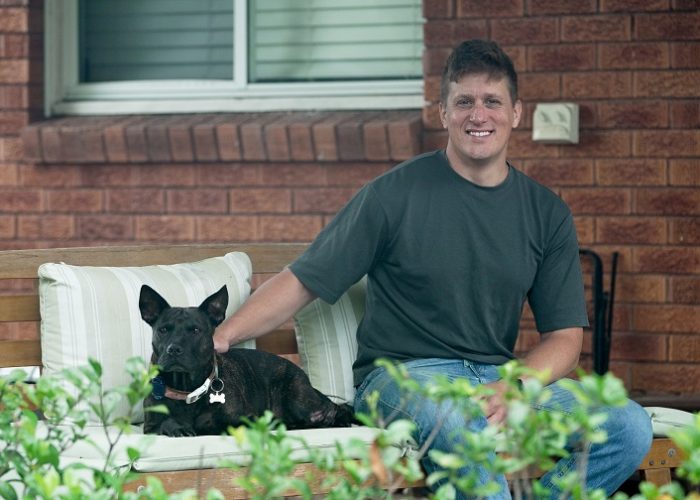 Sin formación en genética Paul Conyngham utilizó herramientas de IA para diseñar un tratamiento para el cáncer incurable de su perra Rosie