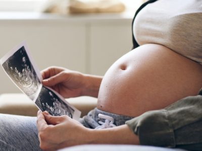 Un estudio ha conectado un mecanismo de la placenta con complicación del embarazo