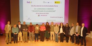 Durante la jornada, responsables de FEDER explicaron su colaboración en la búsqueda de diagnóstico para pacientes con enfermedades raras de IMPaCT-GENóMICA y se presentaron iniciativas de colaboración entre personal investigador del CIBERER y asociaciones de pacientes. Imagen: CIBER.