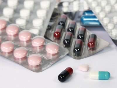 La farmacogenómica permite optimizar el tratamiento en pacientes polimedicados.