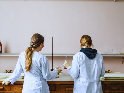 Mujeres ciencia genética