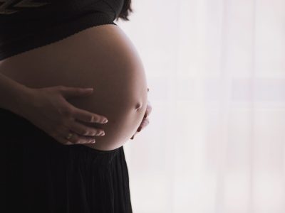 La preeclampsia es una complicación que afecta a cerca del 5% de las embarazadas y puede comprometer la vida del feto y la madre. Imagen: Pixabay.