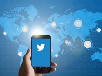 Twitter ha logrado hacerse un hueco en el ciberespacio como herramienta de divulgación científica en masa, pero también como vehículo de conversación e intercambio de noticias entre investigadores.